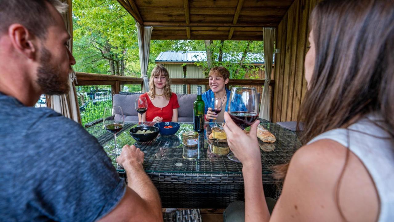 Camping De La Bageasse Бріуд Екстер'єр фото