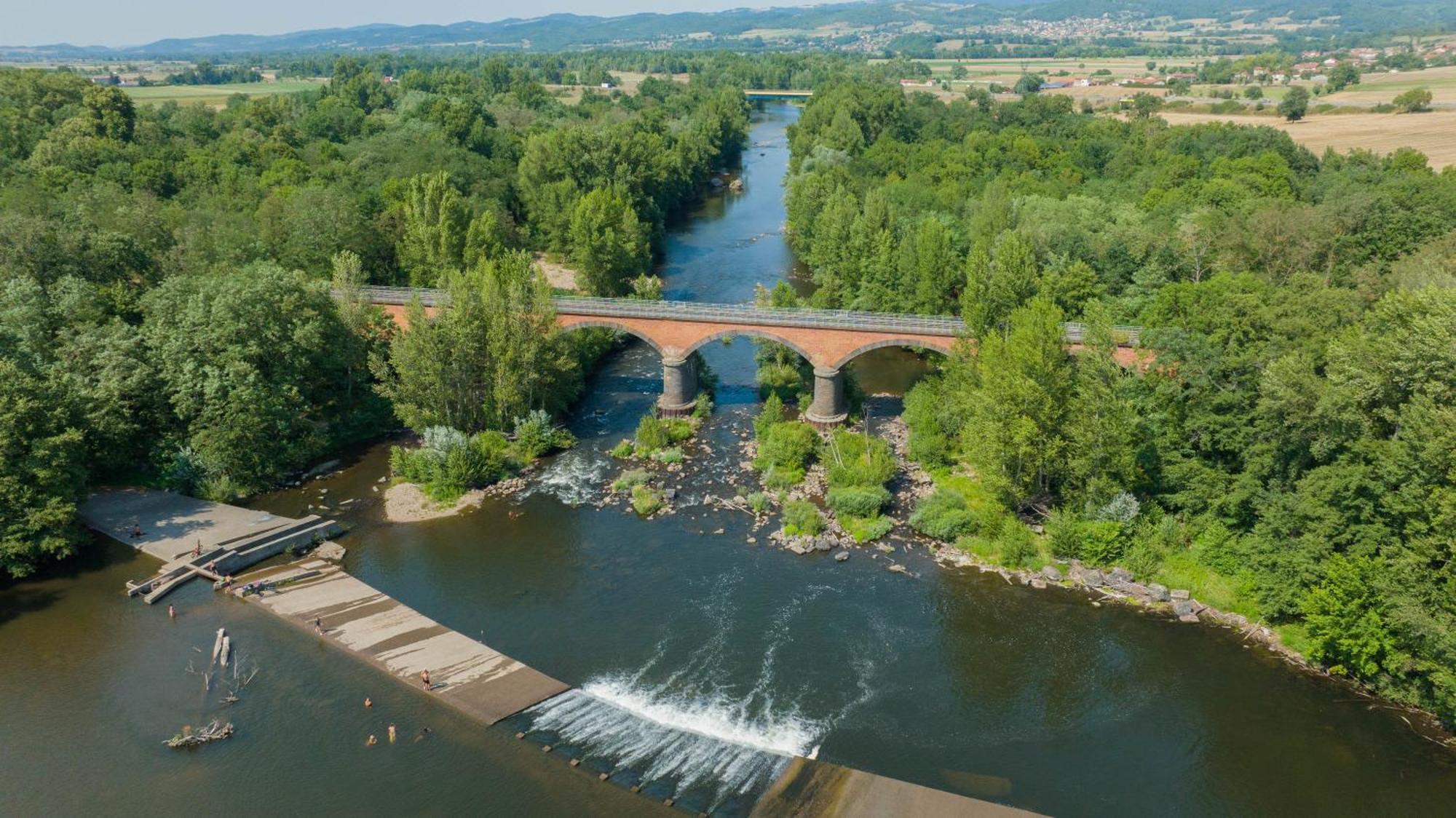 Camping De La Bageasse Бріуд Екстер'єр фото