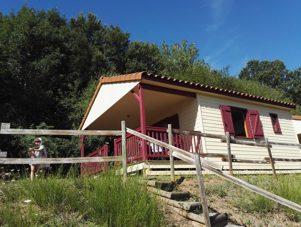 Camping De La Bageasse Бріуд Екстер'єр фото