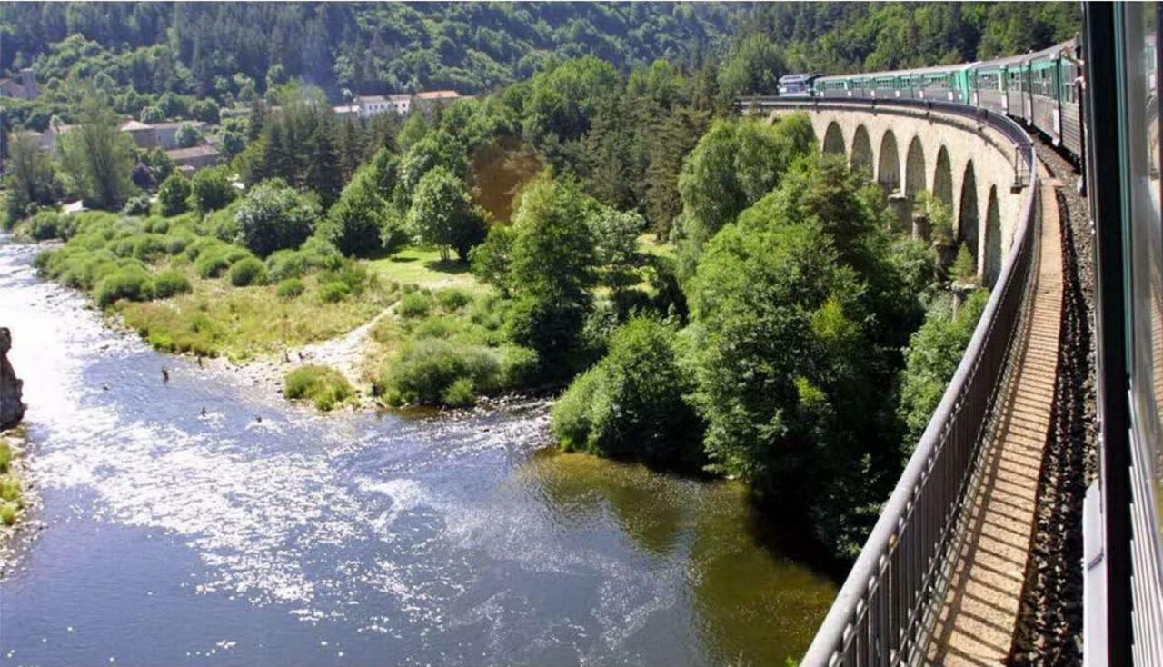 Camping De La Bageasse Бріуд Екстер'єр фото